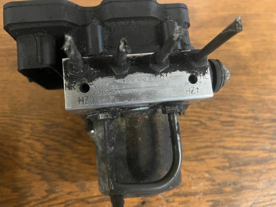 Mercedes Sprinter W906 ABS Modul Hydraulikblock A9069004701 - Válvula de freno para Camión: foto 3 Mercedes Sprinter W906 ABS Modul Hydraulikblock A9069004701 - Válvula de freno para Camión: foto 3