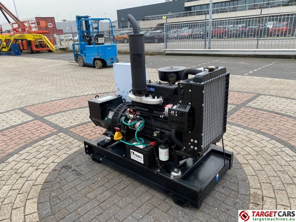 Bauer GF-24KW Diesel 30KVA Generator 400/230V - Generador industriale: foto 3 Bauer GF-24KW Diesel 30KVA Generator 400/230V - Generador industriale: foto 3