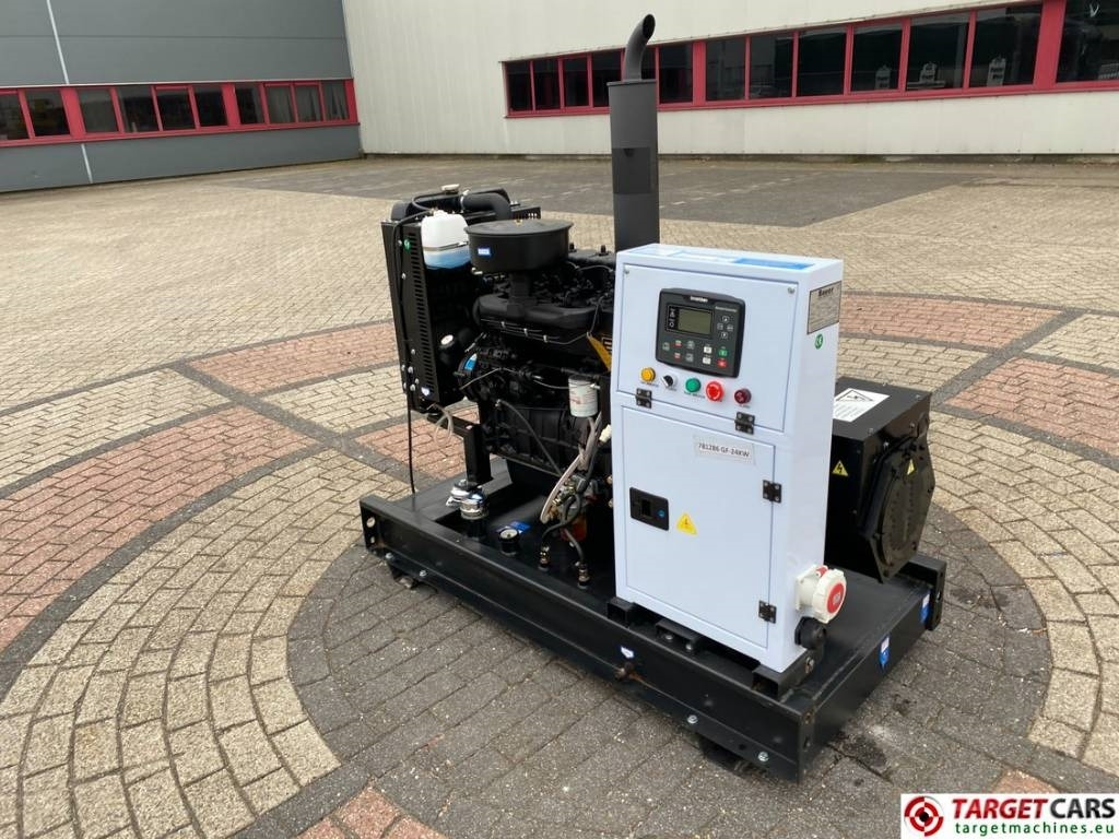 Bauer GF-24KW Diesel 30KVA Generator 400/230V - Generador industriale: foto 5 Bauer GF-24KW Diesel 30KVA Generator 400/230V - Generador industriale: foto 5