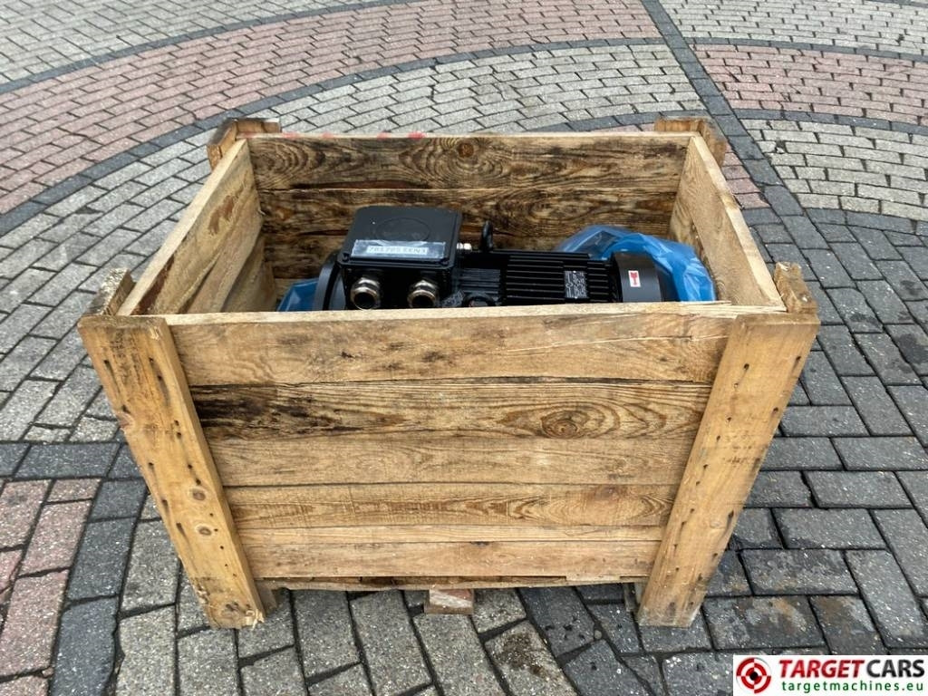 EE AG Hinwill EEN3 225M4/B14S 37KW 400~80V Electri - Motor para Maquinaria de construcción: foto 5 EE AG Hinwill EEN3 225M4/B14S 37KW 400~80V Electri - Motor para Maquinaria de construcción: foto 5