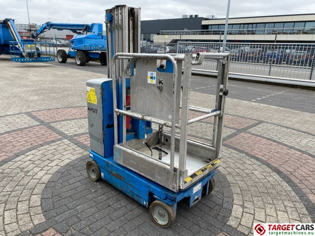 Genie GR-20 Runabout Vertical Mast Work Lift 802cm - Plataforma de mástil vertical: foto 2 Genie GR-20 Runabout Vertical Mast Work Lift 802cm - Plataforma de mástil vertical: foto 2