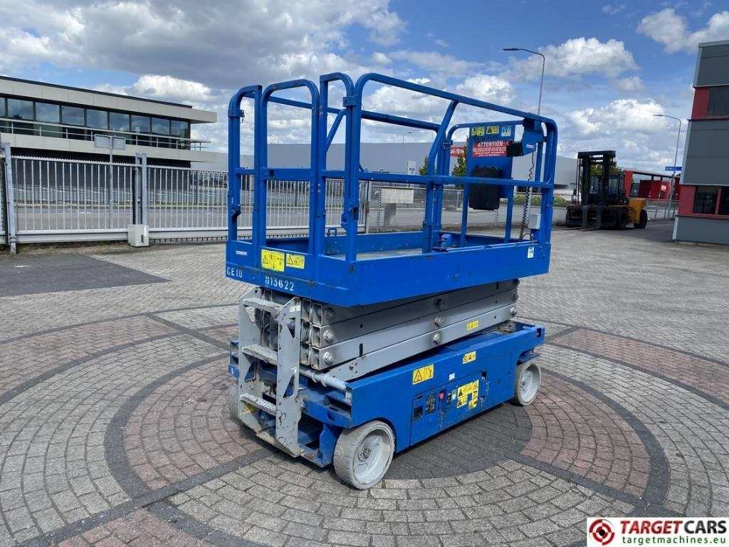 Genie GS-2646 Electric Scissor Work Lift 992cm - Plataforma de tijeras: foto 3 Genie GS-2646 Electric Scissor Work Lift 992cm - Plataforma de tijeras: foto 3