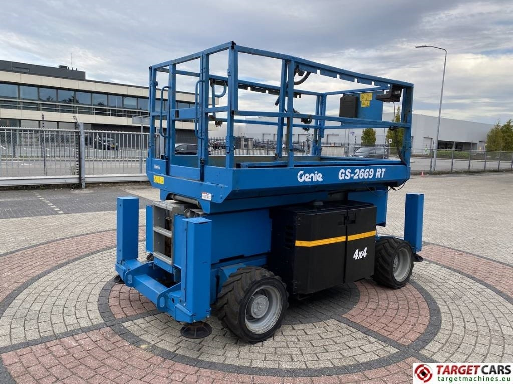 Genie GS-2669RT Diesel 4x4 Scissor Work Lift 1000cm - Plataforma de tijeras: foto 3 Genie GS-2669RT Diesel 4x4 Scissor Work Lift 1000cm - Plataforma de tijeras: foto 3