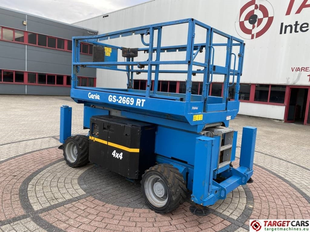 Genie GS-2669RT Diesel 4x4 Scissor Work Lift 1000cm - Plataforma de tijeras: foto 4 Genie GS-2669RT Diesel 4x4 Scissor Work Lift 1000cm - Plataforma de tijeras: foto 4