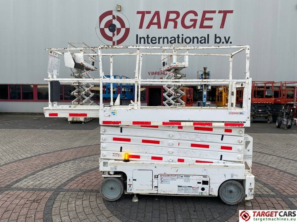 Plataforma de tijeras Genie GS-3232 Electric Scissor Work Lift 1175cm: foto 37