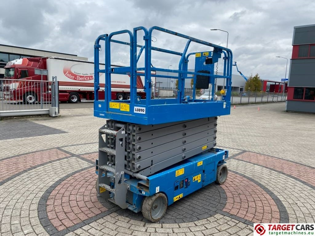 Genie GS-4047 Electric Scissor Work Lift 1389cm  - Plataforma de tijeras: foto 3 Genie GS-4047 Electric Scissor Work Lift 1389cm  - Plataforma de tijeras: foto 3