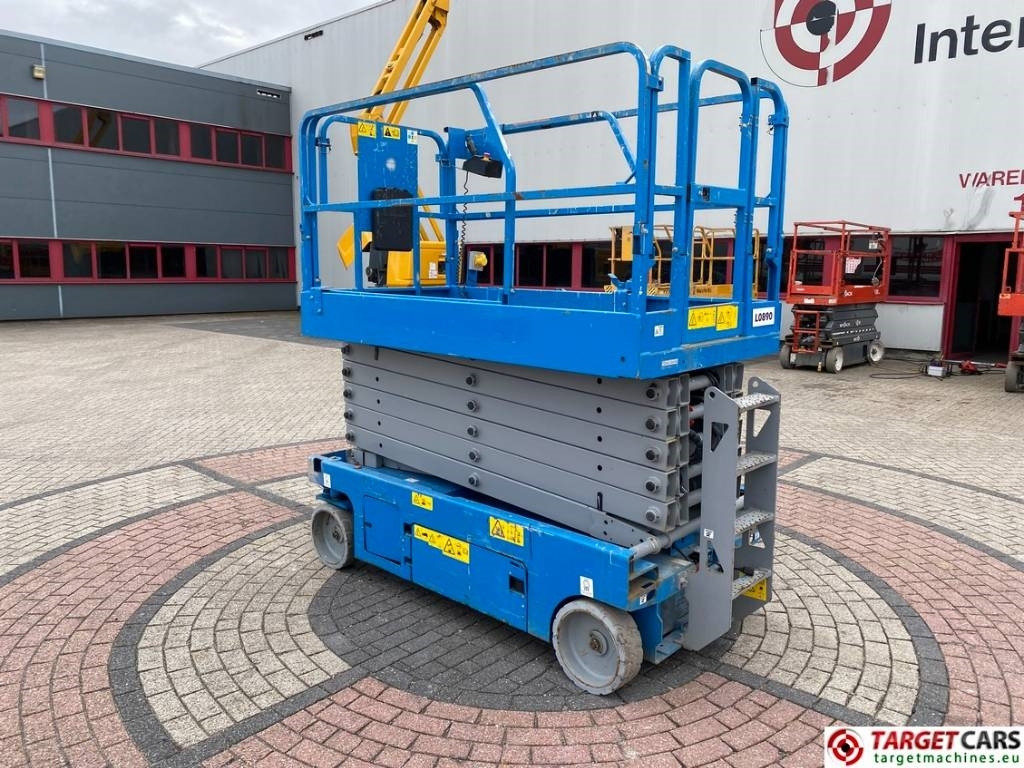 Genie GS-4047 Electric Scissor Work Lift 1389cm  - Plataforma de tijeras: foto 4 Genie GS-4047 Electric Scissor Work Lift 1389cm  - Plataforma de tijeras: foto 4