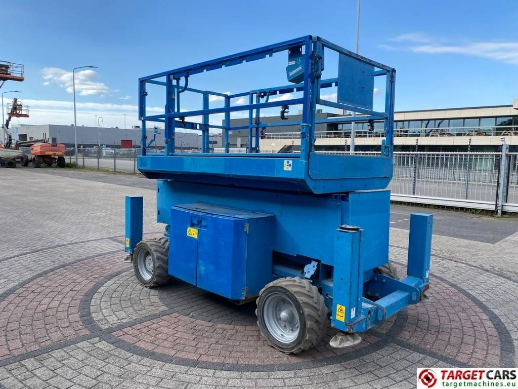 Genie GS-4069DC Electric 4x4 Scissor Work Lift 1412cm - Plataforma de tijeras: foto 2 Genie GS-4069DC Electric 4x4 Scissor Work Lift 1412cm - Plataforma de tijeras: foto 2