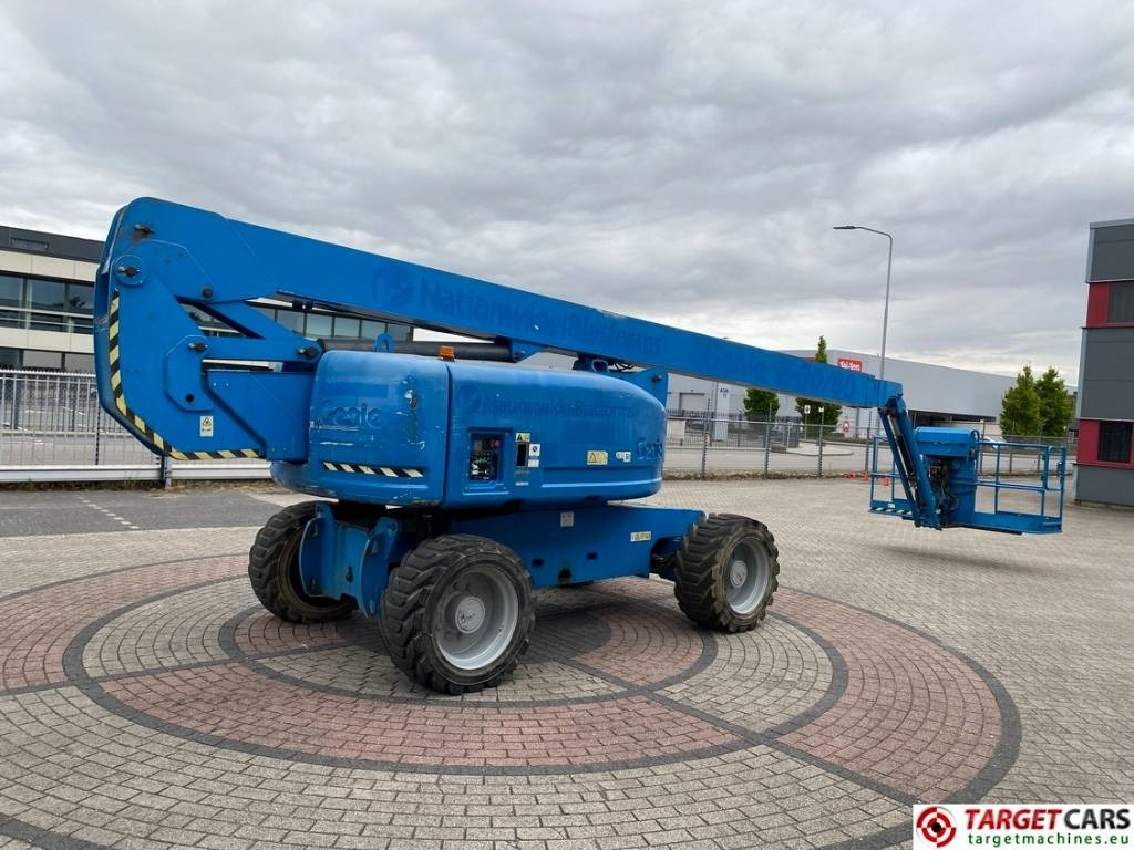 Genie Z-80/60 Articulated 4x4x4 Diesel Boom Lift 2577cm - Plataforma articulada: foto 3 Genie Z-80/60 Articulated 4x4x4 Diesel Boom Lift 2577cm - Plataforma articulada: foto 3