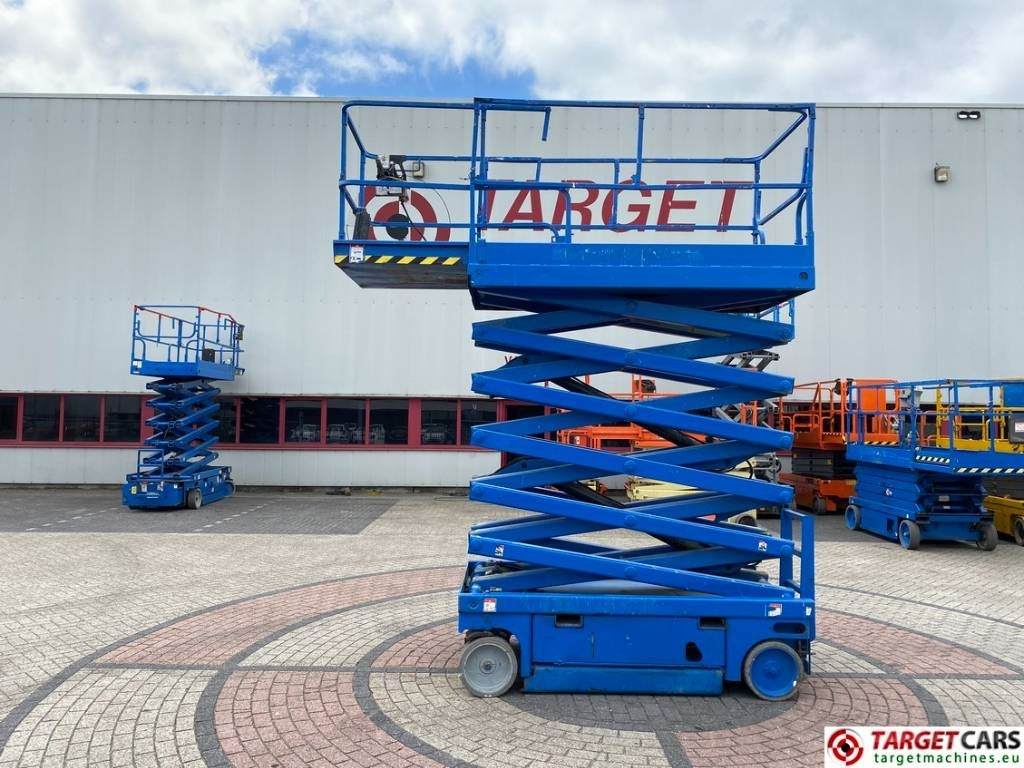 Haulotte Compact 14 Electric Scissor Work Lift 1385cm - Plataforma de tijeras: foto 5 Haulotte Compact 14 Electric Scissor Work Lift 1385cm - Plataforma de tijeras: foto 5