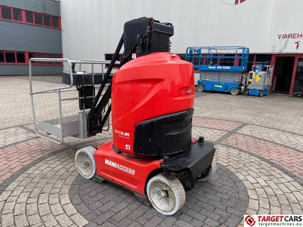 Manitou 100VJR Evolution Vertical Mast Work Lift 990cm - Plataforma de mástil vertical: foto 4 Manitou 100VJR Evolution Vertical Mast Work Lift 990cm - Plataforma de mástil vertical: foto 4