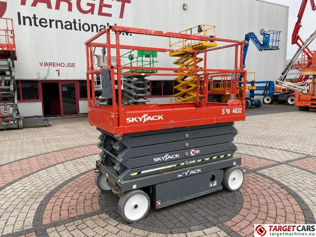 SkyJack SJIII-4632 Electric 4632 Scissor Work Lift 1170cm - Plataforma de tijeras: foto 1 SkyJack SJIII-4632 Electric 4632 Scissor Work Lift 1170cm - Plataforma de tijeras: foto 1
