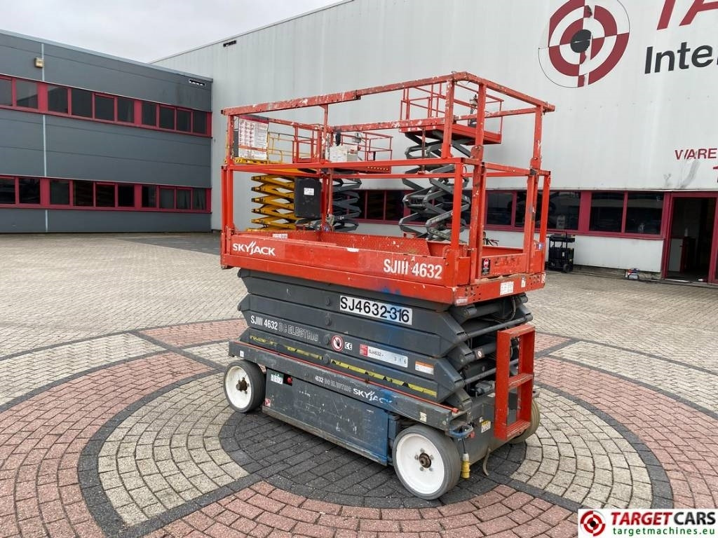 SkyJack SJIII-4632 Electric 4632 Scissor Work Lift 1170cm - Plataforma de tijeras: foto 4 SkyJack SJIII-4632 Electric 4632 Scissor Work Lift 1170cm - Plataforma de tijeras: foto 4