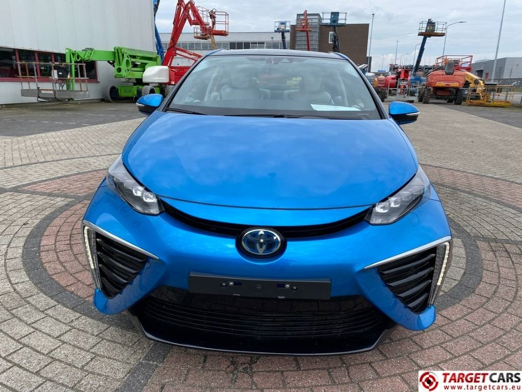 Toyota Mirai FCV HydroGen FuelCell  - Sedan: foto 2 Toyota Mirai FCV HydroGen FuelCell  - Sedan: foto 2