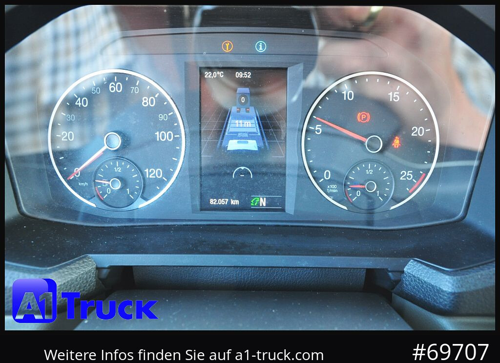 MAN TGX 18,480 BLS Intarder Standklima, Soundsysem - Cabeza tractora: foto 5 MAN TGX 18,480 BLS Intarder Standklima, Soundsysem - Cabeza tractora: foto 5
