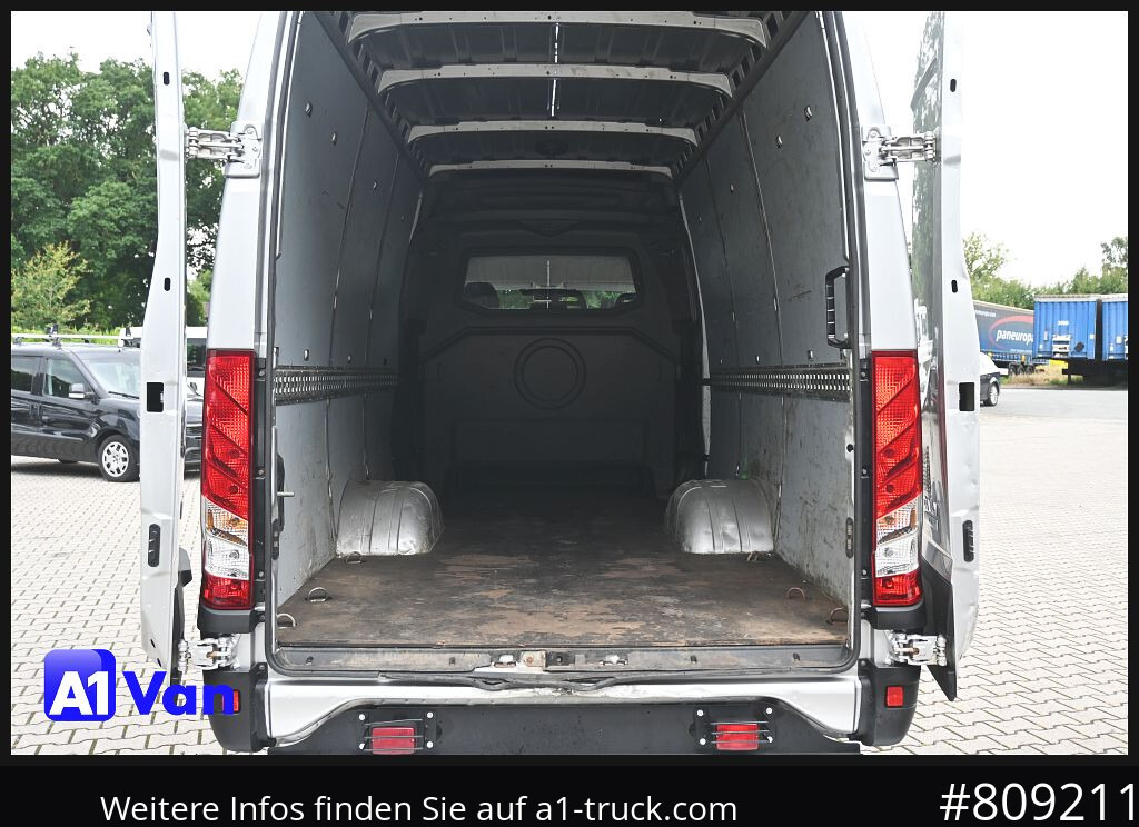 IVECO Daily 70C18 A8V Kasten, Mixto, AHK, Klima - Furgón, Furgoneta combi: foto 2 IVECO Daily 70C18 A8V Kasten, Mixto, AHK, Klima - Furgón, Furgoneta combi: foto 2