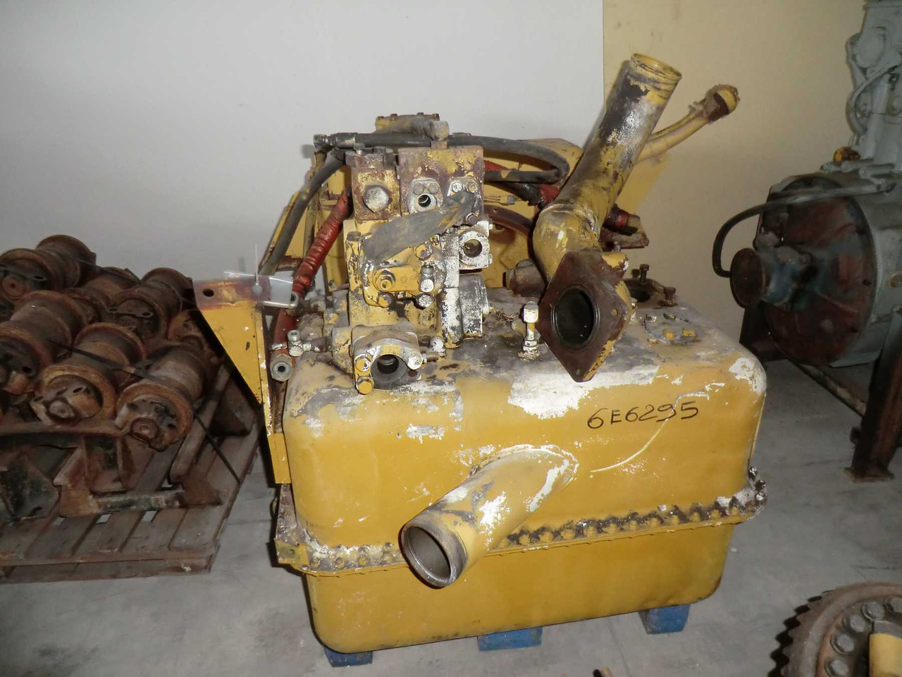 Carrocería y exterior para Maquinaria de construcción Caterpillar 966F II SERBATOIO: foto 7 Carrocería y exterior para Maquinaria de construcción Caterpillar 966F II SERBATOIO: foto 7