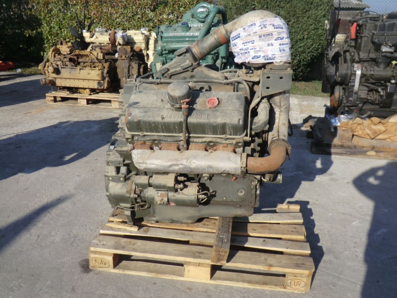 DETROIT DIESEL 8V53 MOTORE MARINO USATO. TIPO D.W. - L.S. COMPLETO DI TURBO E MOTORINO DI AVVIAMENTO. - Motor para Maquinaria de construcción: foto 1 DETROIT DIESEL 8V53 MOTORE MARINO USATO. TIPO D.W. - L.S. COMPLETO DI TURBO E MOTORINO DI AVVIAMENTO. - Motor para Maquinaria de construcción: foto 1