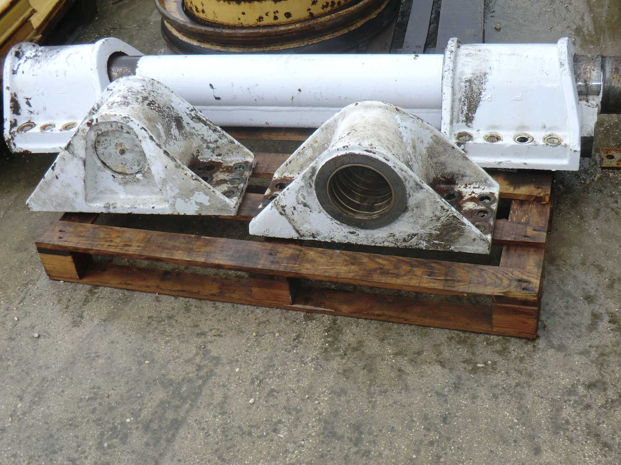 PERLINI DP655 SUPPORTI CASSONE - Carrocería y exterior para Maquinaria de construcción: foto 1 PERLINI DP655 SUPPORTI CASSONE - Carrocería y exterior para Maquinaria de construcción: foto 1