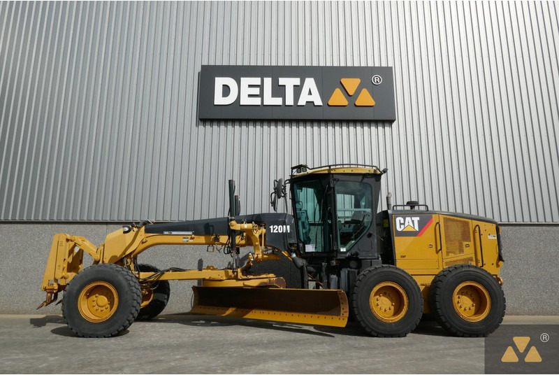 Grader Caterpillar 120M: foto 1