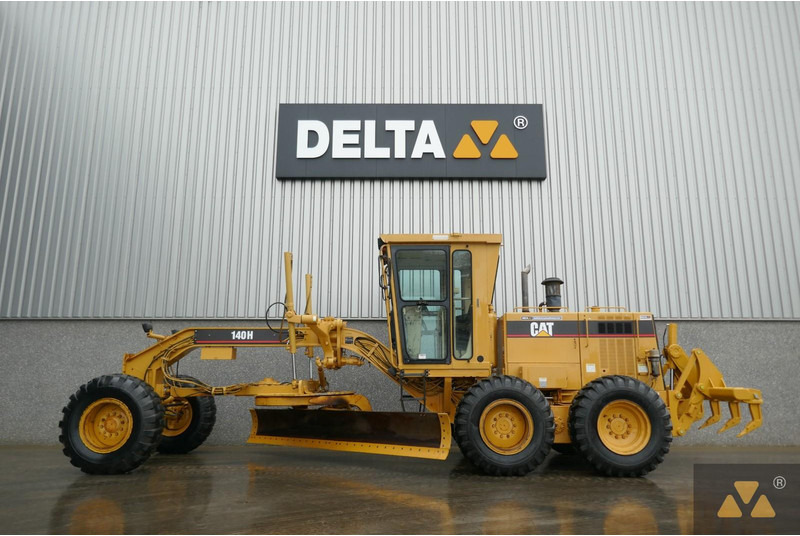 Caterpillar 140H Ex-army - Grader: foto 1 Caterpillar 140H Ex-army - Grader: foto 1