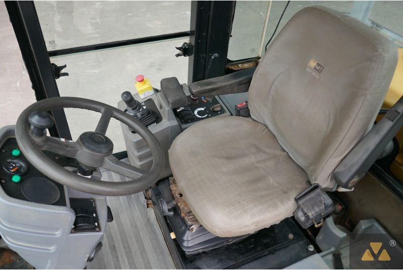 Rodillo Caterpillar CP76: foto 7 Rodillo Caterpillar CP76: foto 7