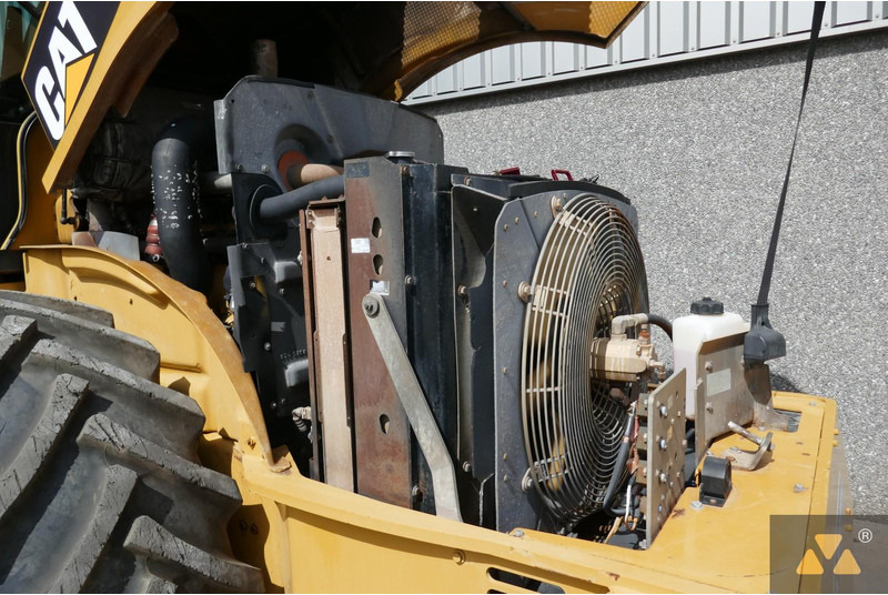 Rodillo Caterpillar CP76: foto 12 Rodillo Caterpillar CP76: foto 12
