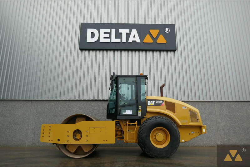 Caterpillar CS68B - Rodillo: foto 1 Caterpillar CS68B - Rodillo: foto 1