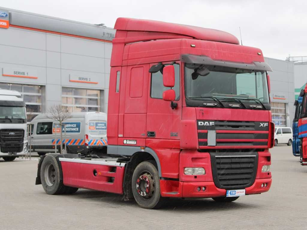 DAF XF 105.460, EURO 5, DOUBLE CIRCUIT - Cabeza tractora: foto 2 DAF XF 105.460, EURO 5, DOUBLE CIRCUIT - Cabeza tractora: foto 2
