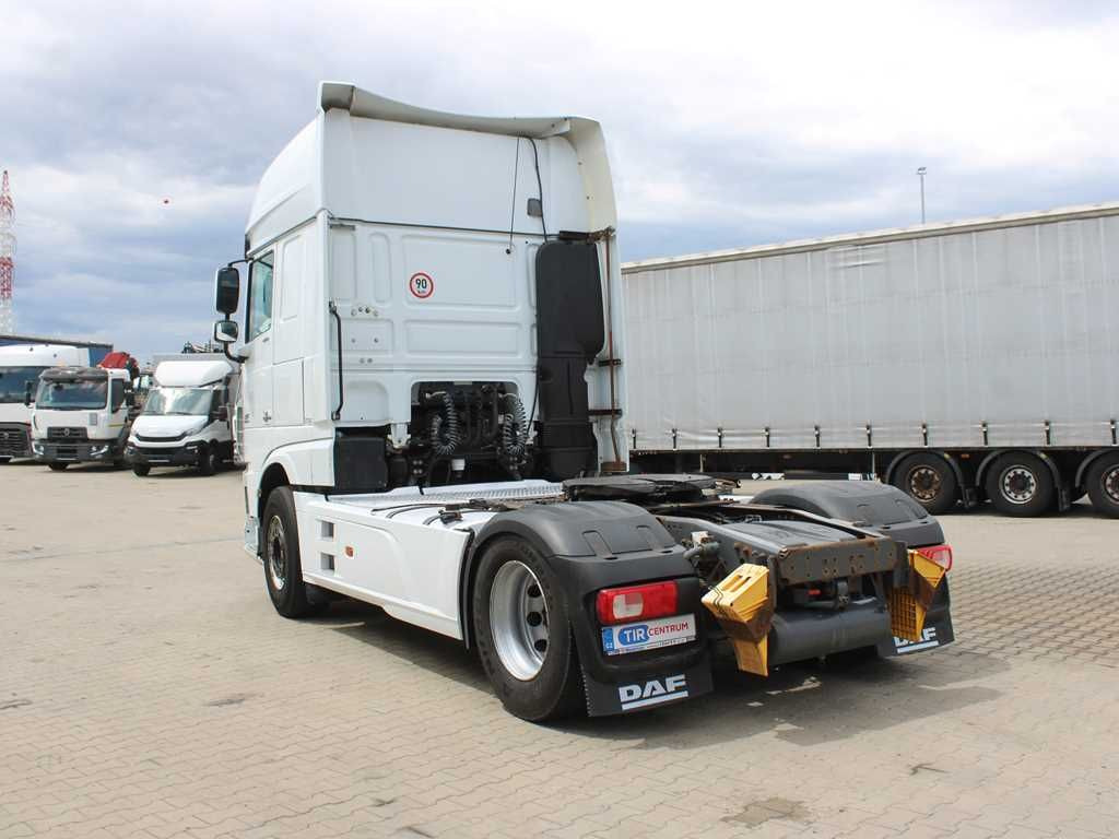 DAF XF 460 FT, SECONDARY AIR CONDITIONING, EURO 6 - Cabeza tractora: foto 4 DAF XF 460 FT, SECONDARY AIR CONDITIONING, EURO 6 - Cabeza tractora: foto 4