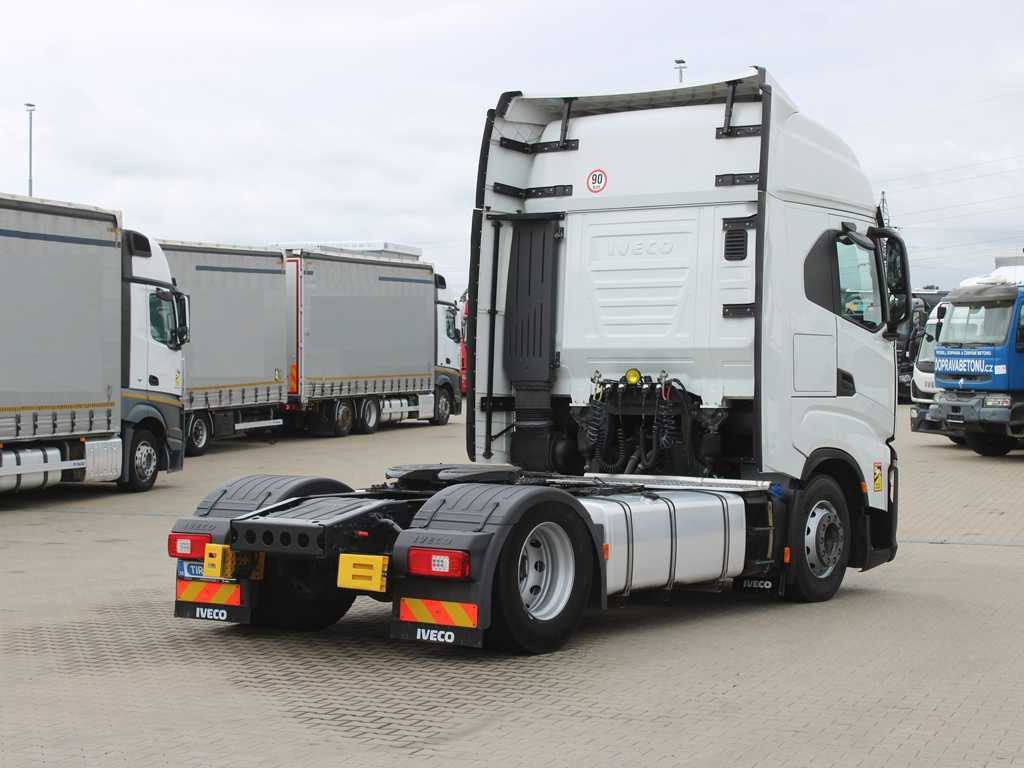 Iveco S-WAY 480, EURO 6, RETARDER, NAVIGATION, INDEPENDENT AIR CONDITIONING - Cabeza tractora: foto 4 Iveco S-WAY 480, EURO 6, RETARDER, NAVIGATION, INDEPENDENT AIR CONDITIONING - Cabeza tractora: foto 4