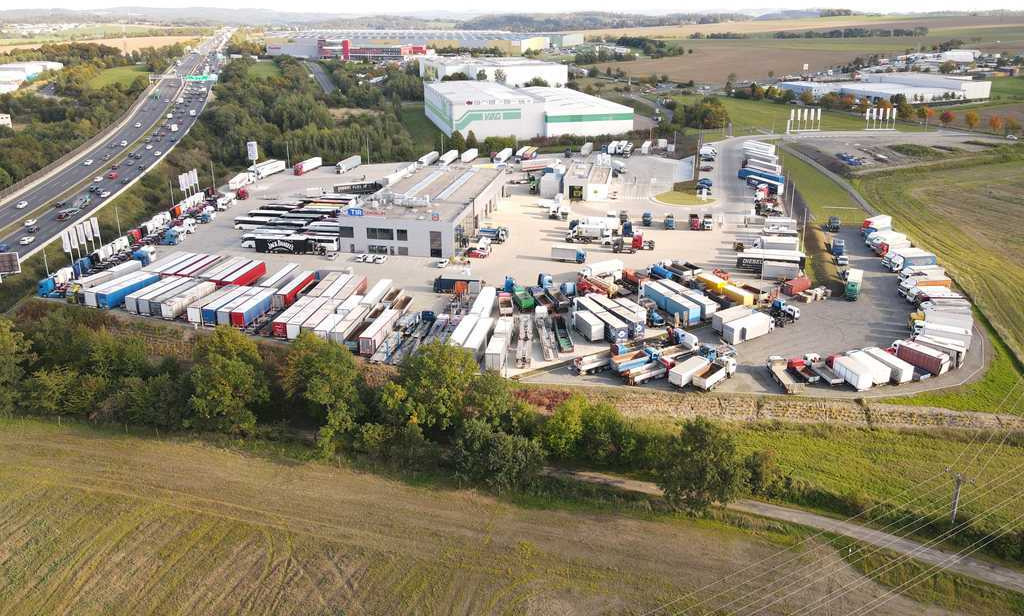 DAF FA LF 45, EURO 5, TYRES 80% + AGADOS TRAILER - Camión lona: foto 2 DAF FA LF 45, EURO 5, TYRES 80% + AGADOS TRAILER - Camión lona: foto 2