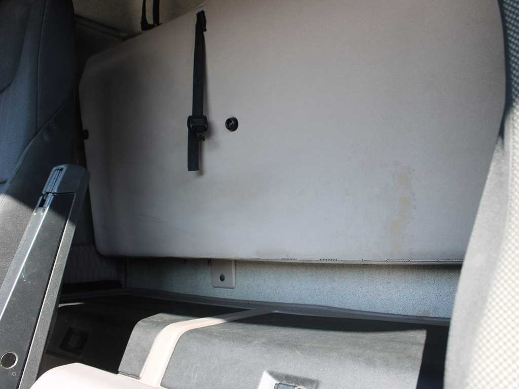 Camión lona DAF LF 210, EURO 6, SLEEPING BODY: foto 12