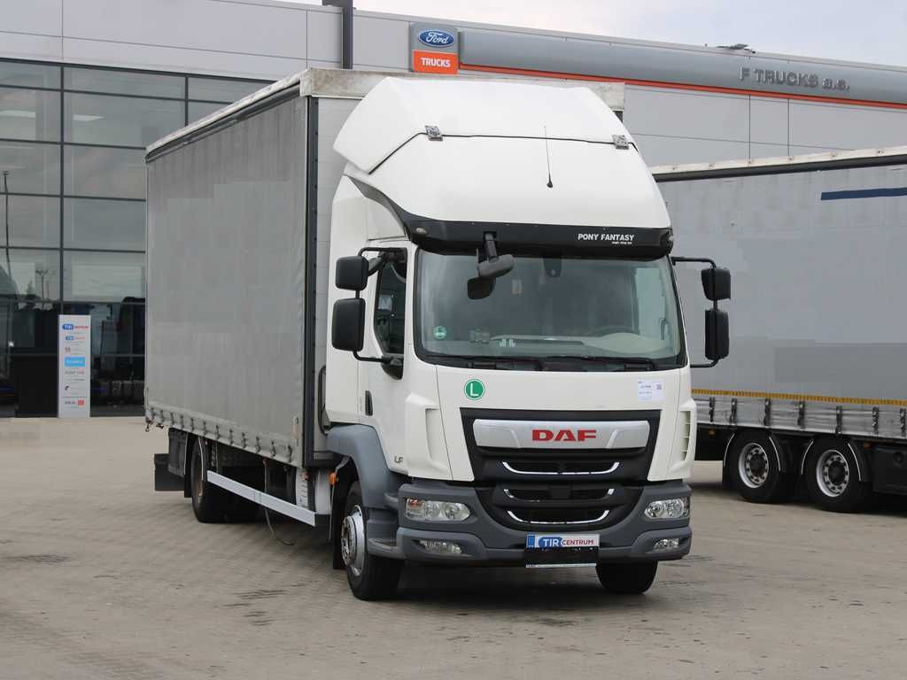 DAF LF 290 FA, EURO 6, SLEEPING CABIN - Camión lona: foto 2 DAF LF 290 FA, EURO 6, SLEEPING CABIN - Camión lona: foto 2