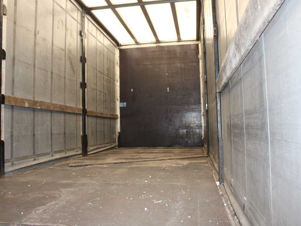 H&W - Remolque con toldo: foto 3 H&W - Remolque con toldo: foto 3