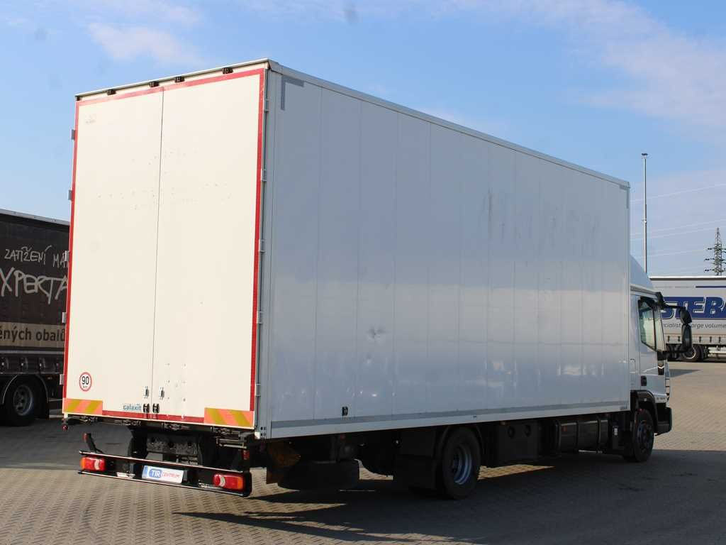 Iveco EUROCARGO 120EL22, EURO 6, PNEU 80% - Camión caja cerrada: foto 3 Iveco EUROCARGO 120EL22, EURO 6, PNEU 80% - Camión caja cerrada: foto 3