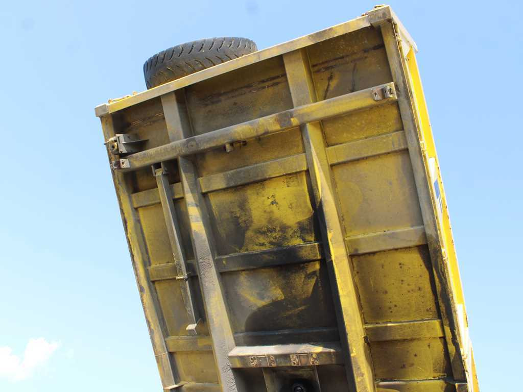 Leasing de  MAN TGM 26.280, EURO 4, THREE SIDED, 6X4, INDEPENDENT AIR CONDITIONING MAN TGM 26.280, EURO 4, THREE SIDED, 6X4, INDEPENDENT AIR CONDITIONING: foto 7