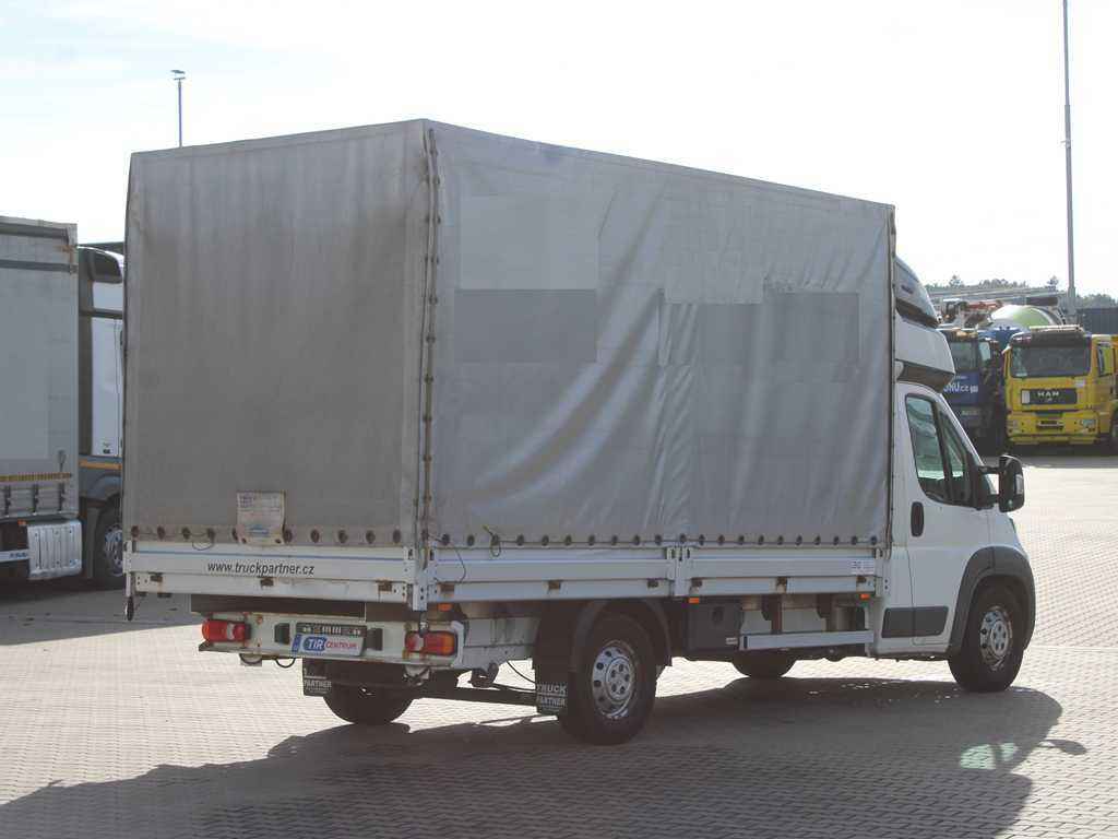 Peugeot Boxer, EURO 6, SIDE PANEL, TIRES 80% - Furgoneta con lona: foto 4 Peugeot Boxer, EURO 6, SIDE PANEL, TIRES 80% - Furgoneta con lona: foto 4