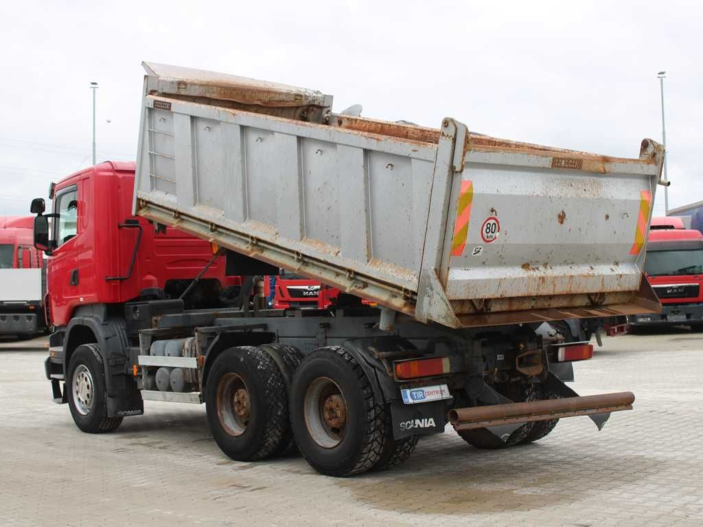 Scania R 420 CB 6X4 ,THREE-SIDED,EURO 4,RETARDER,13m³ - Camión volquete: foto 4 Scania R 420 CB 6X4 ,THREE-SIDED,EURO 4,RETARDER,13m³ - Camión volquete: foto 4