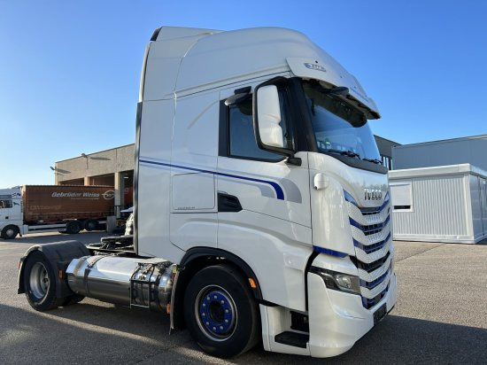 Iveco Stralis 460 Gas, 2 LNG-Tanks, Retarder, Leder - Cabeza tractora: foto 1 Iveco Stralis 460 Gas, 2 LNG-Tanks, Retarder, Leder - Cabeza tractora: foto 1
