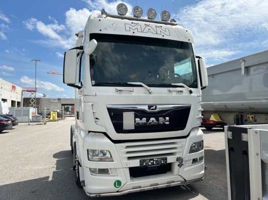 MAN TGX 18.460 XXL Intarder, Standklima, Automatik, EURO 6, Motorschaden/Engine Damage - Cabeza tractora: foto 2 MAN TGX 18.460 XXL Intarder, Standklima, Automatik, EURO 6, Motorschaden/Engine Damage - Cabeza tractora: foto 2