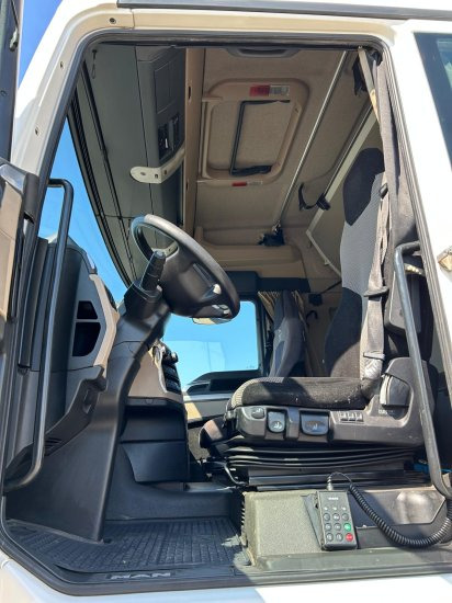 Cabeza tractora MAN TGX 18.500 XLX, Standklima, Retarder E6: foto 14 Cabeza tractora MAN TGX 18.500 XLX, Standklima, Retarder E6: foto 14