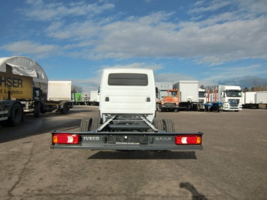 Iveco Daily 40 - 180 Fahrgestell, E6 Automatik - Camión chasis: foto 5 Iveco Daily 40 - 180 Fahrgestell, E6 Automatik - Camión chasis: foto 5