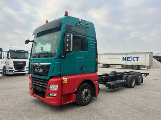 MAN TGX 26.500 XXL, 6x2, Jumbo, Liftachse, Intarder, Euro6, Full-Air - Camión chasis: foto 1 MAN TGX 26.500 XXL, 6x2, Jumbo, Liftachse, Intarder, Euro6, Full-Air - Camión chasis: foto 1