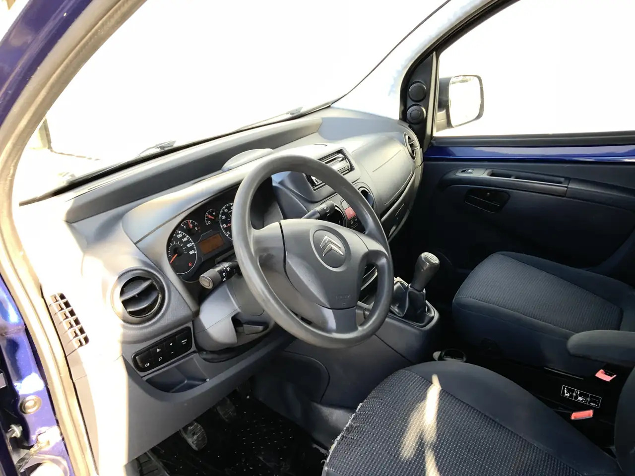 Citroen Nemo 1.4 HDi Airco Euro 5 - Furgoneta pequeña: foto 5 Citroen Nemo 1.4 HDi Airco Euro 5 - Furgoneta pequeña: foto 5