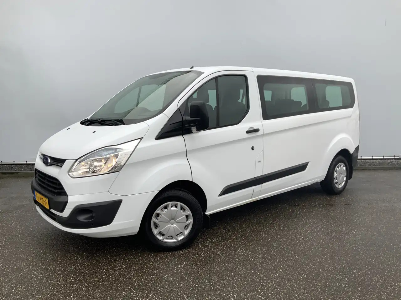 Ford Transit Custom TURBOPROBLEEM 300 2.2 TDCI L2H1 - Furgoneta de pasajeros: foto 1 Ford Transit Custom TURBOPROBLEEM 300 2.2 TDCI L2H1 - Furgoneta de pasajeros: foto 1