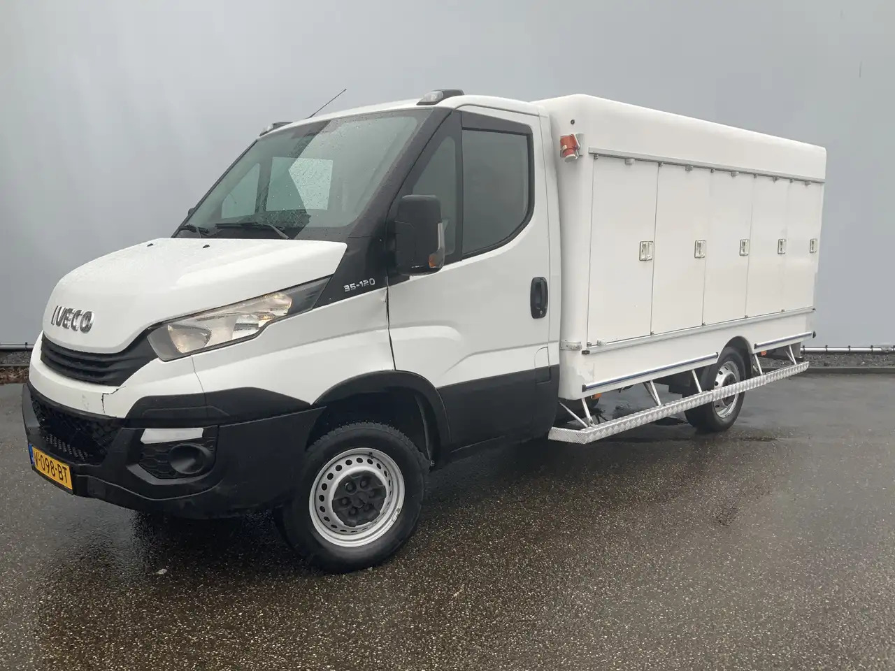 Iveco Daily 35S12 2.3 345 VriesAuto 10 deuren _40 gr onder 0, - Furgoneta caja cerrada: foto 1 Iveco Daily 35S12 2.3 345 VriesAuto 10 deuren _40 gr onder 0, - Furgoneta caja cerrada: foto 1