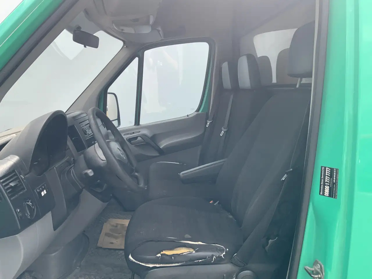Mercedes-Benz Sprinter 311 2.2 CDI 325 H2 L1 Zits 3 Trekhaak 2800 kg & Op - Furgoneta pequeña: foto 4 Mercedes-Benz Sprinter 311 2.2 CDI 325 H2 L1 Zits 3 Trekhaak 2800 kg & Op - Furgoneta pequeña: foto 4