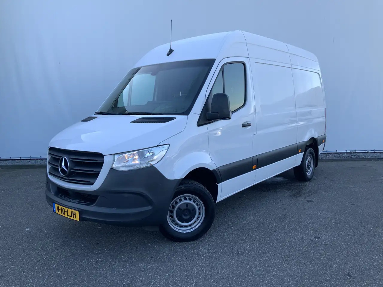 Mercedes-Benz Sprinter 319 3.0 CDI L2H2 Automaat Airco Navi Cruise Leer 3 - Furgón: foto 1 Mercedes-Benz Sprinter 319 3.0 CDI L2H2 Automaat Airco Navi Cruise Leer 3 - Furgón: foto 1