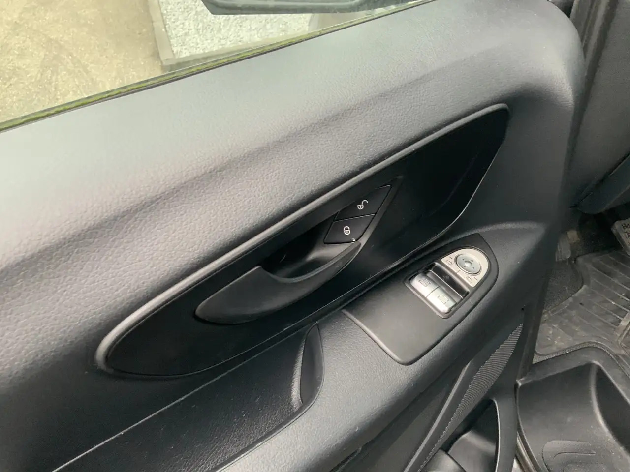 Mercedes-Benz Vito 114 CDI Lang L2 H1 3 Zits Airco Cruise Euro 5 - Furgoneta pequeña: foto 5 Mercedes-Benz Vito 114 CDI Lang L2 H1 3 Zits Airco Cruise Euro 5 - Furgoneta pequeña: foto 5